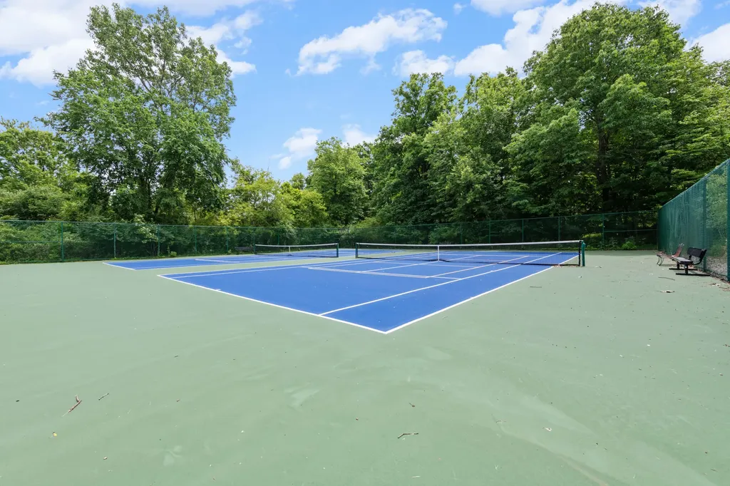 7256 Green Farm Road West Bloomfield Charter Township MI 48322
