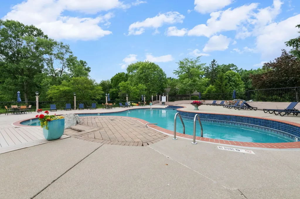 7256 Green Farm Road West Bloomfield Charter Township MI 48322