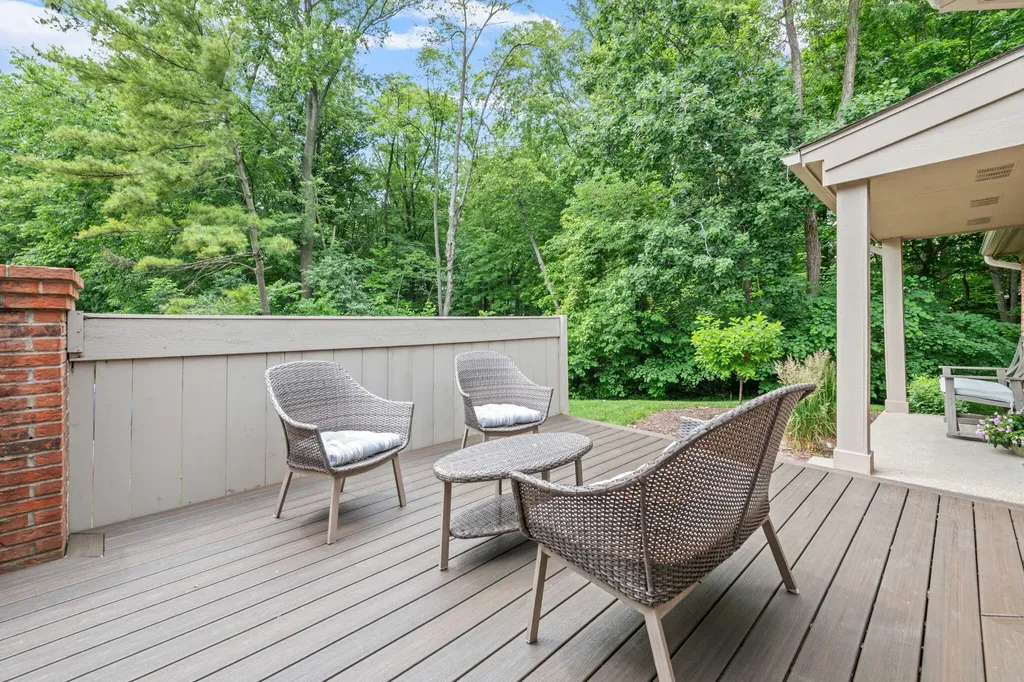 7256 Green Farm Road West Bloomfield Charter Township MI 48322