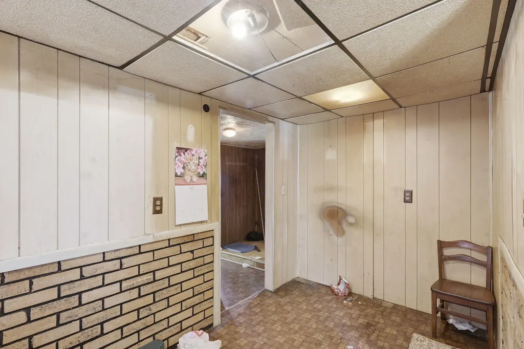 212 Woodland Avenue Blackman Charter Township MI 49203