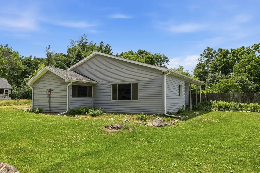 212 Woodland Avenue Blackman Charter Township MI 49203