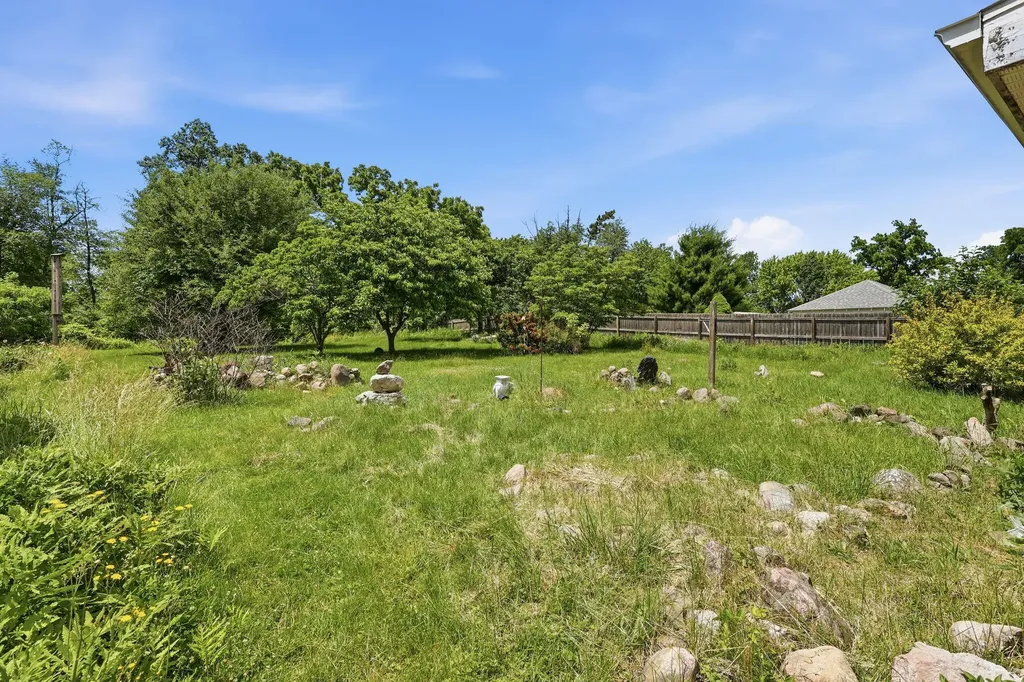 212 Woodland Avenue Blackman Charter Township MI 49203
