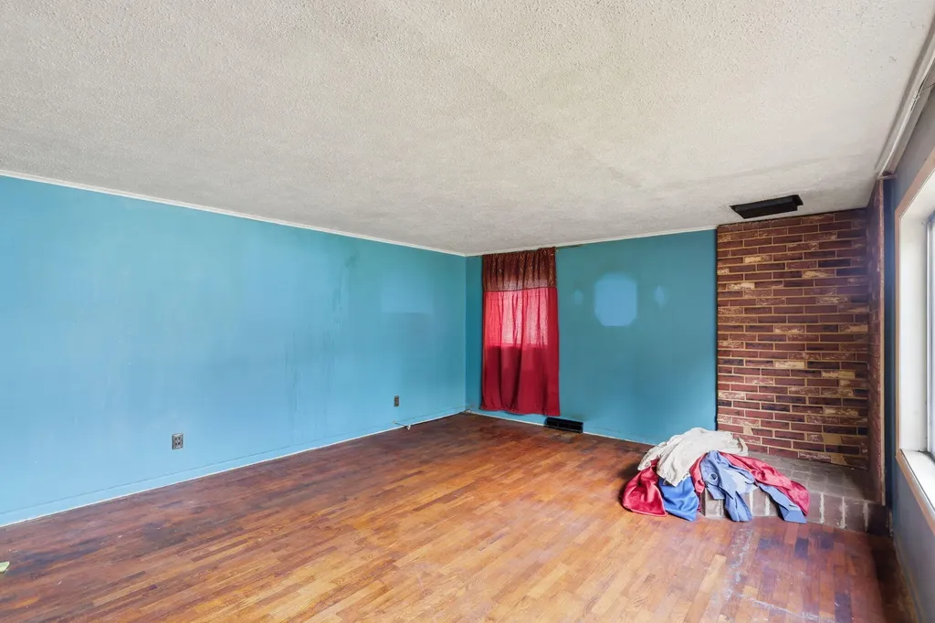 212 Woodland Avenue Blackman Charter Township MI 49203