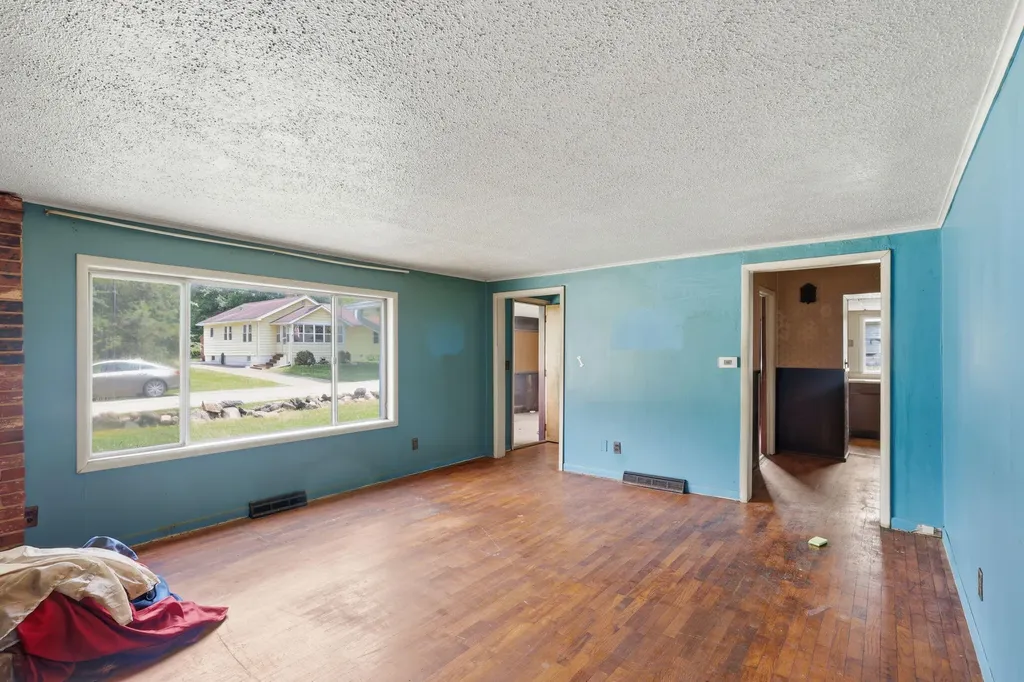 212 Woodland Avenue Blackman Charter Township MI 49203