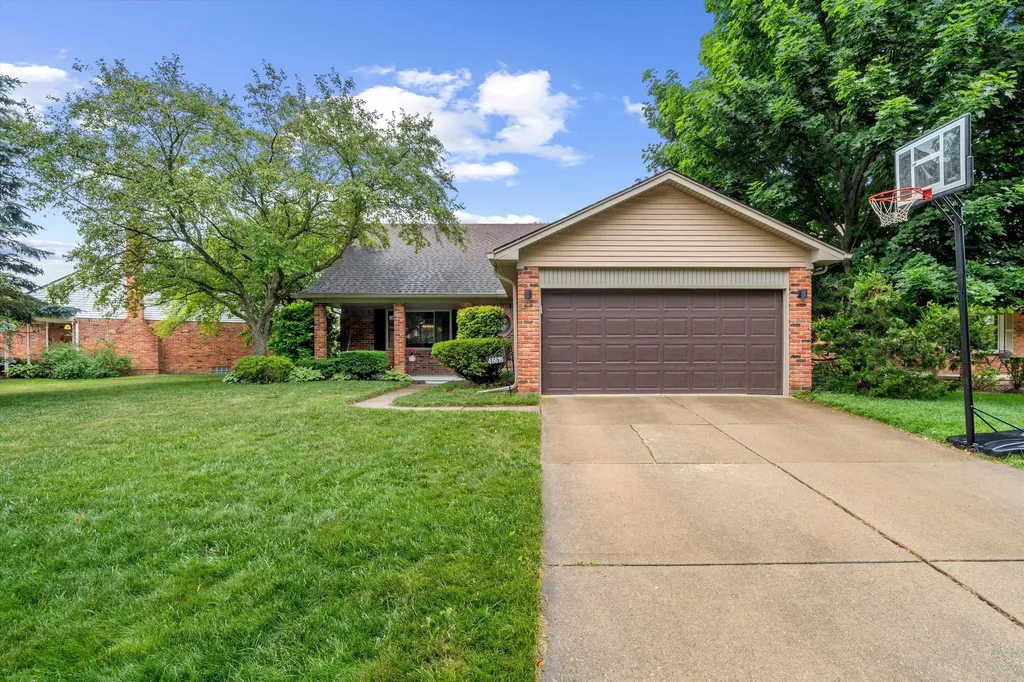 46616 Camelia Drive Canton Charter Township MI 48187