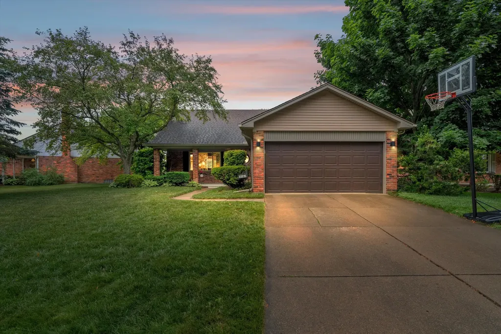 46616 Camelia Drive Canton Charter Township MI 48187