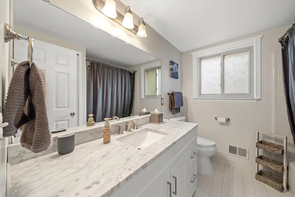 46616 Camelia Drive Canton Charter Township MI 48187
