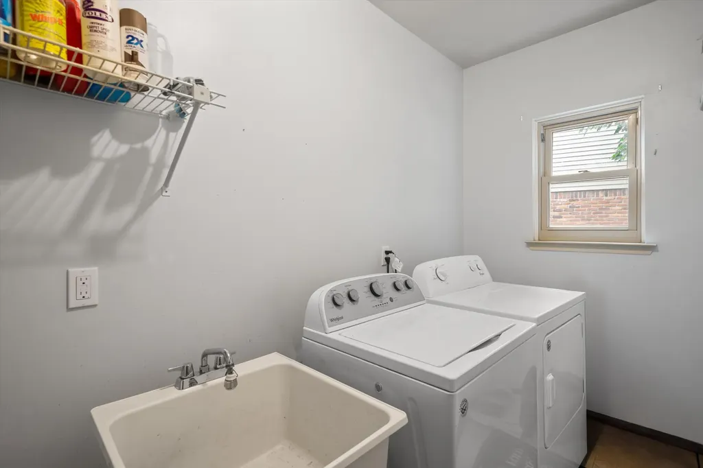 46616 Camelia Drive Canton Charter Township MI 48187