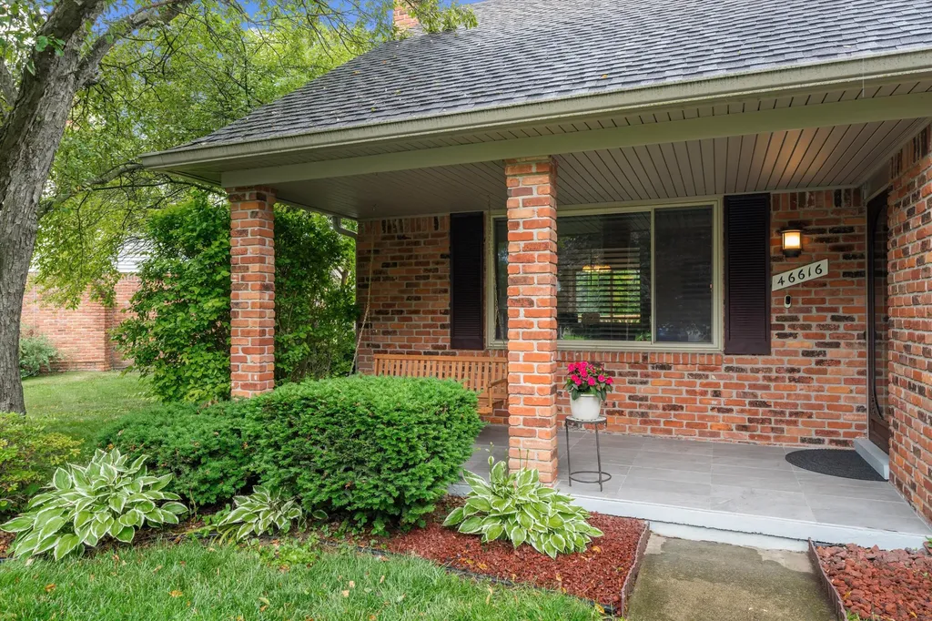 46616 Camelia Drive Canton Charter Township MI 48187