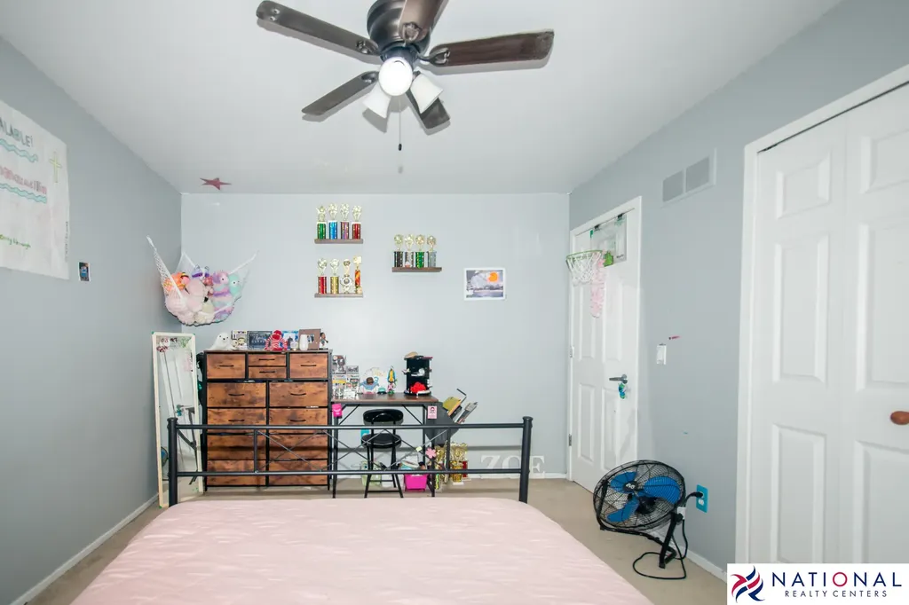 37709 Glengrove Drive Farmington Hills City MI 48331
