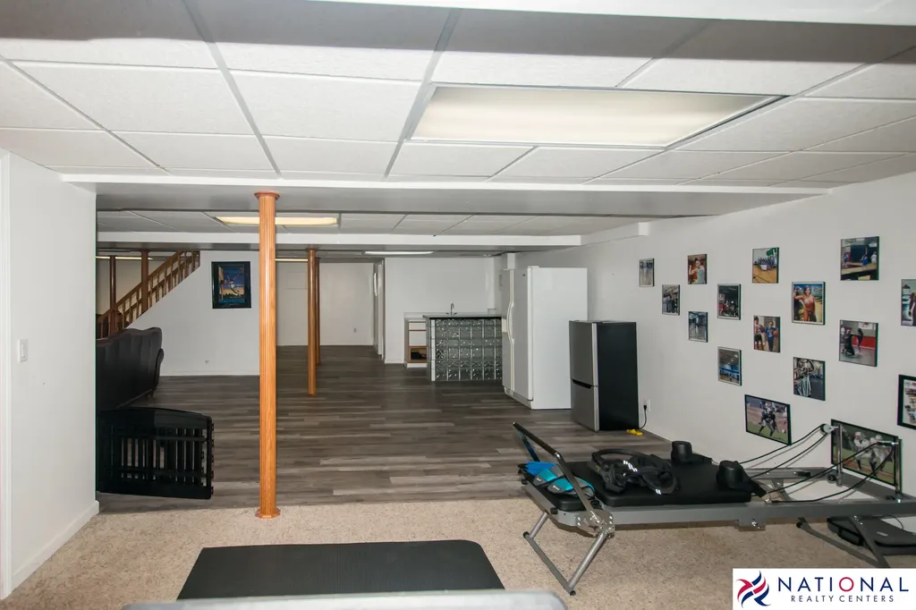 37709 Glengrove Drive Farmington Hills City MI 48331