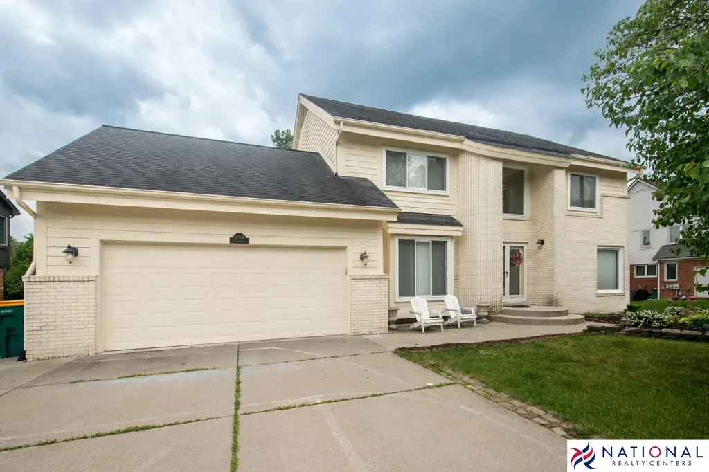 37709 Glengrove Drive Farmington Hills City MI 48331