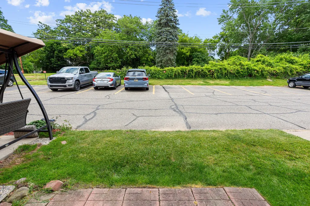 29184 Manchester Street Westland City MI 48185