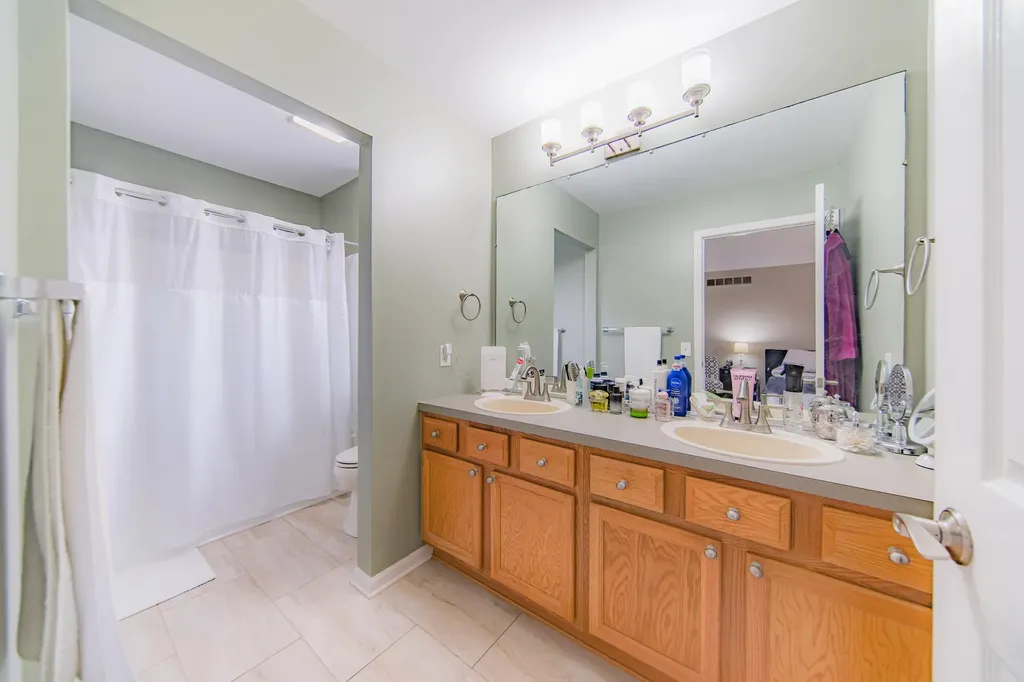 7803 Hampton Court Ypsilanti Charter Township MI 48197