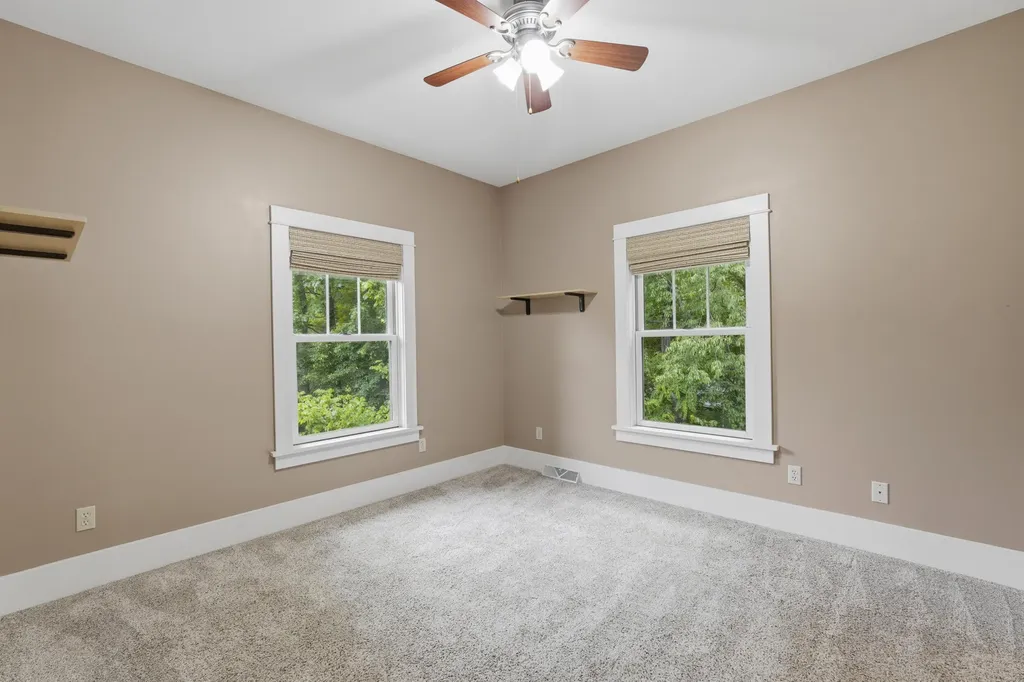 6240 Hiawatha Road Hamburg Township MI 48189