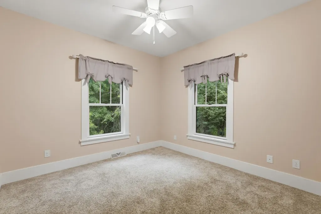 6240 Hiawatha Road Hamburg Township MI 48189