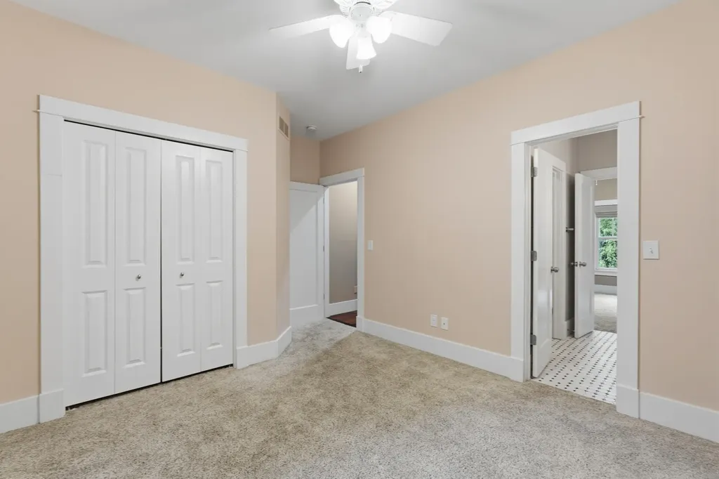 6240 Hiawatha Road Hamburg Township MI 48189