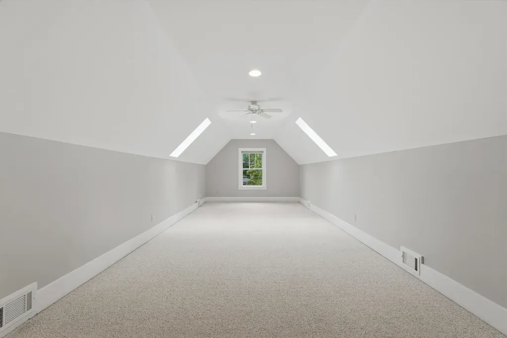 6240 Hiawatha Road Hamburg Township MI 48189