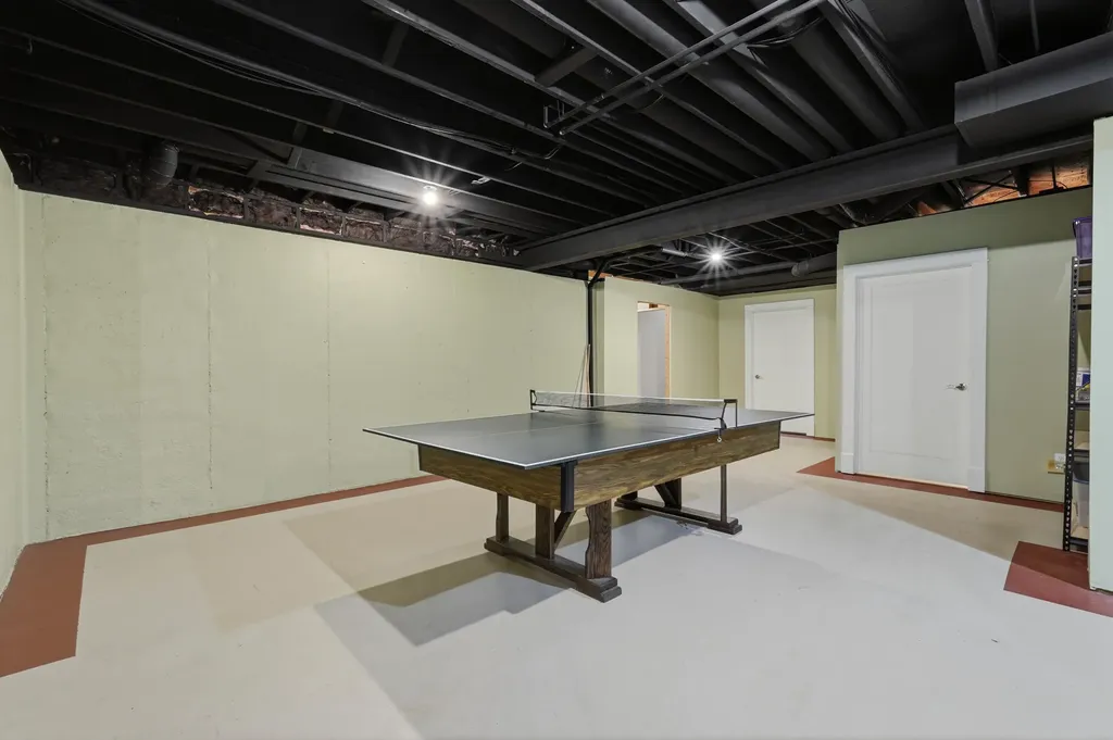 6240 Hiawatha Road Hamburg Township MI 48189