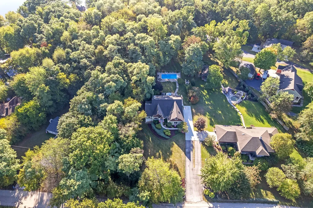 6240 Hiawatha Road Hamburg Township MI 48189