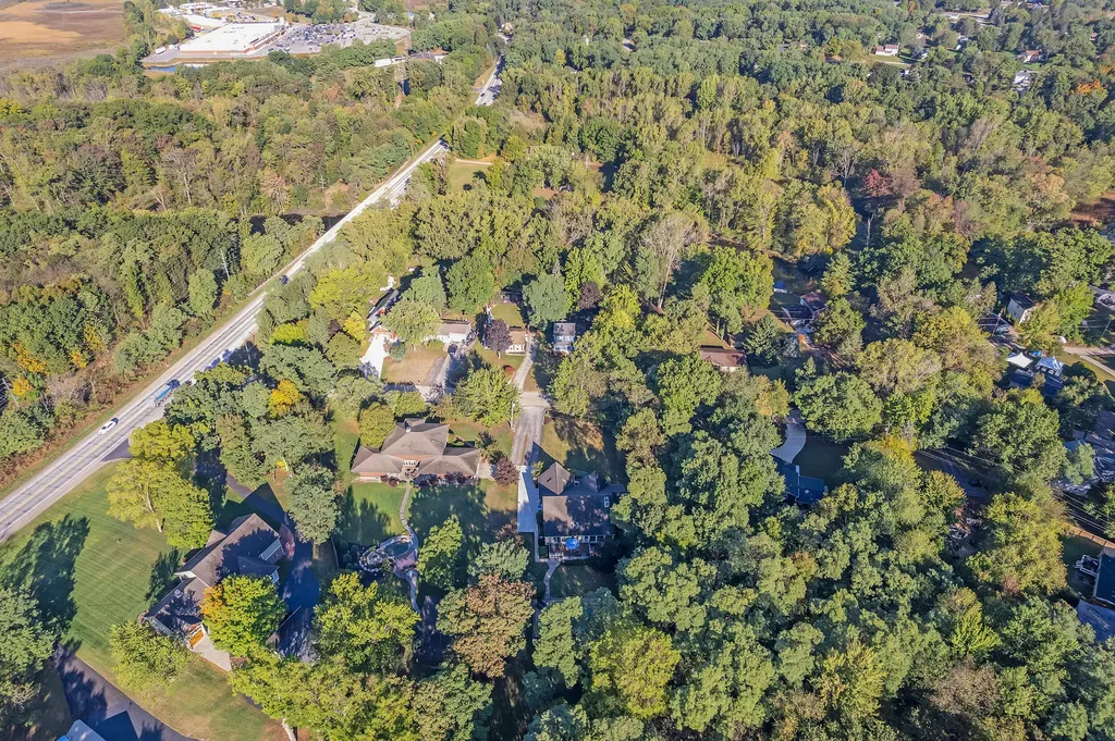 6240 Hiawatha Road Hamburg Township MI 48189