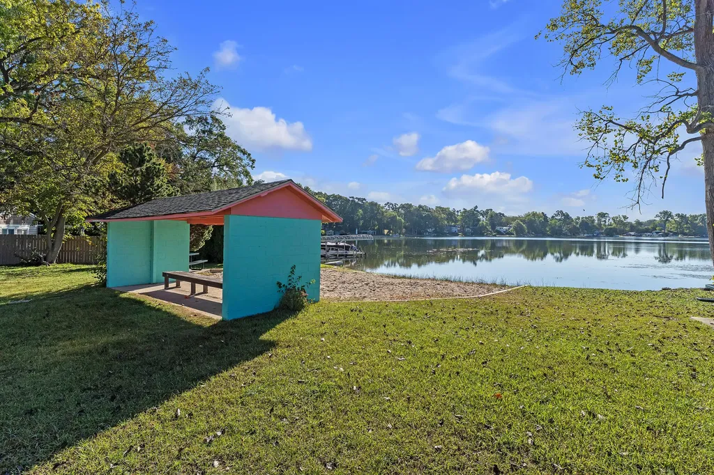 6240 Hiawatha Road Hamburg Township MI 48189