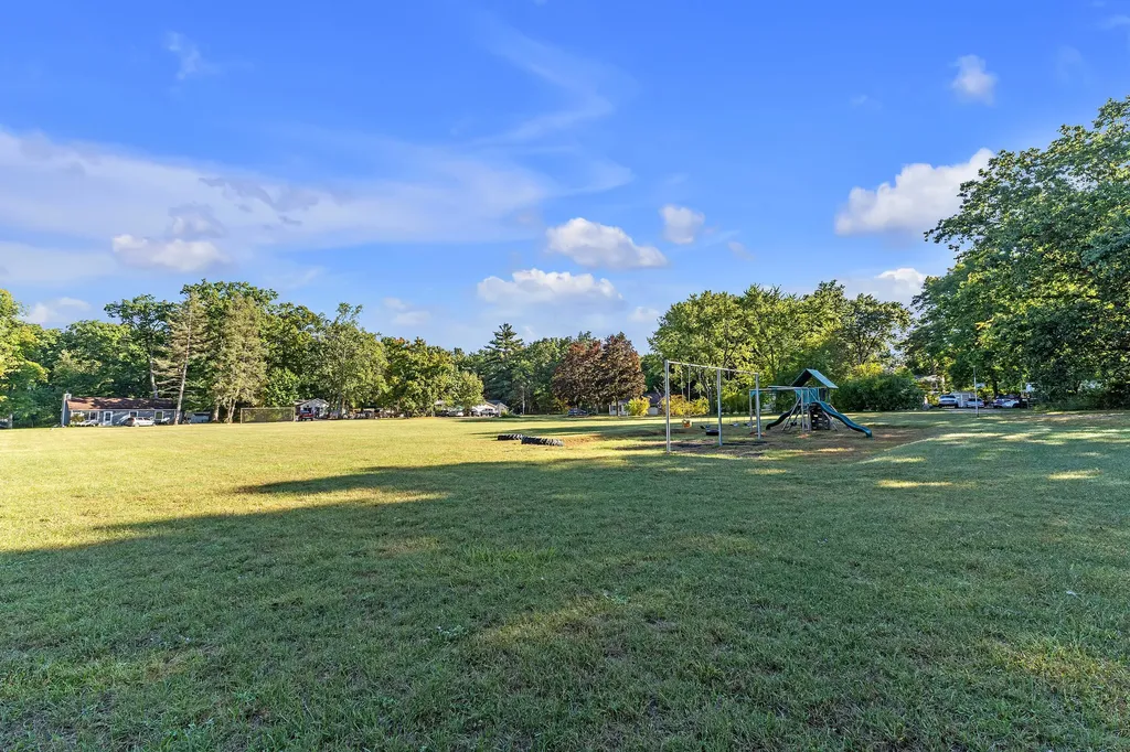 6240 Hiawatha Road Hamburg Township MI 48189
