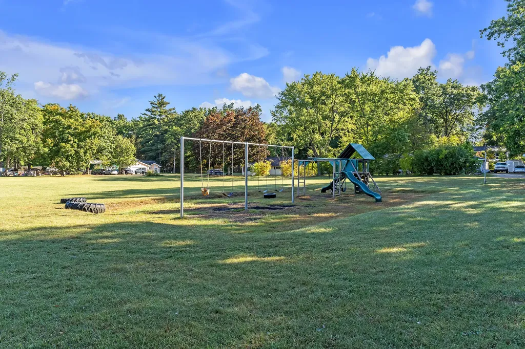 6240 Hiawatha Road Hamburg Township MI 48189