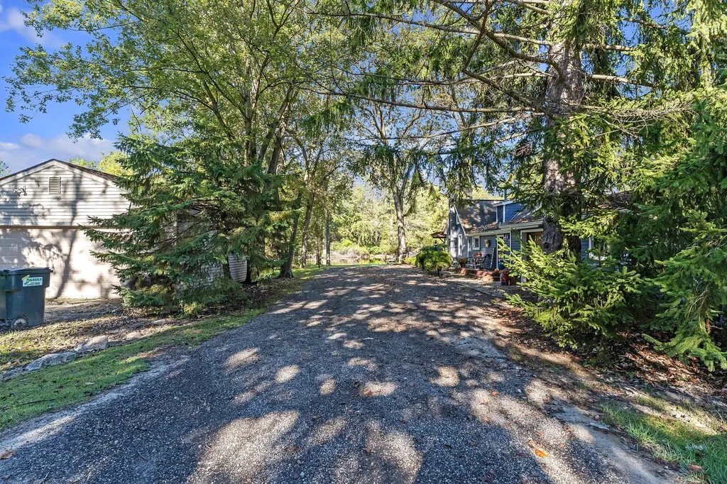 6240 Hiawatha Road Hamburg Township MI 48189