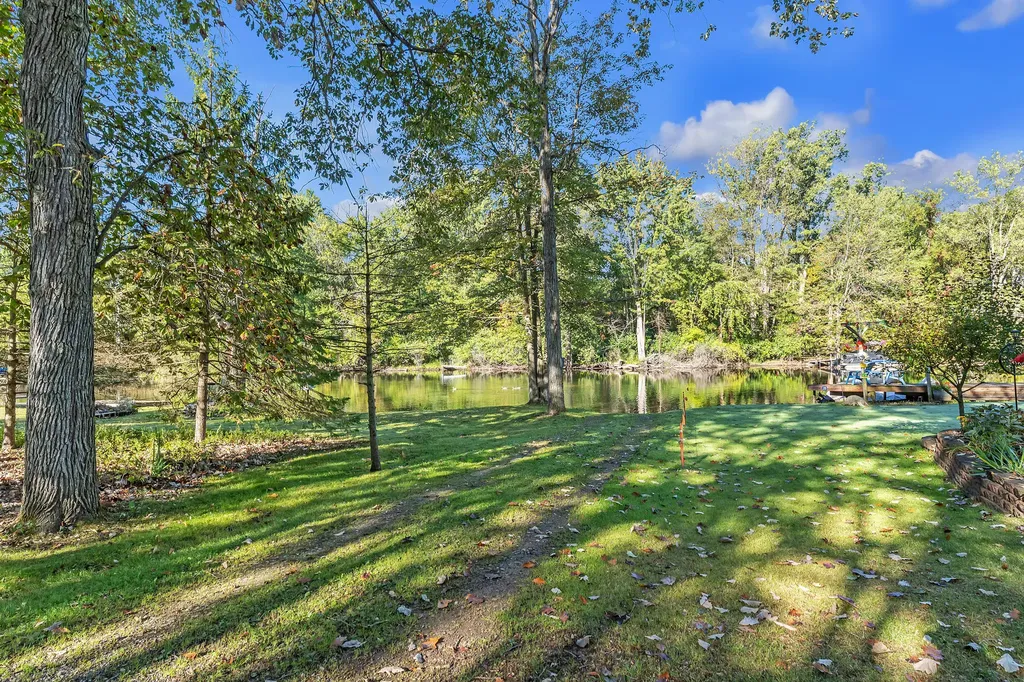 6240 Hiawatha Road Hamburg Township MI 48189