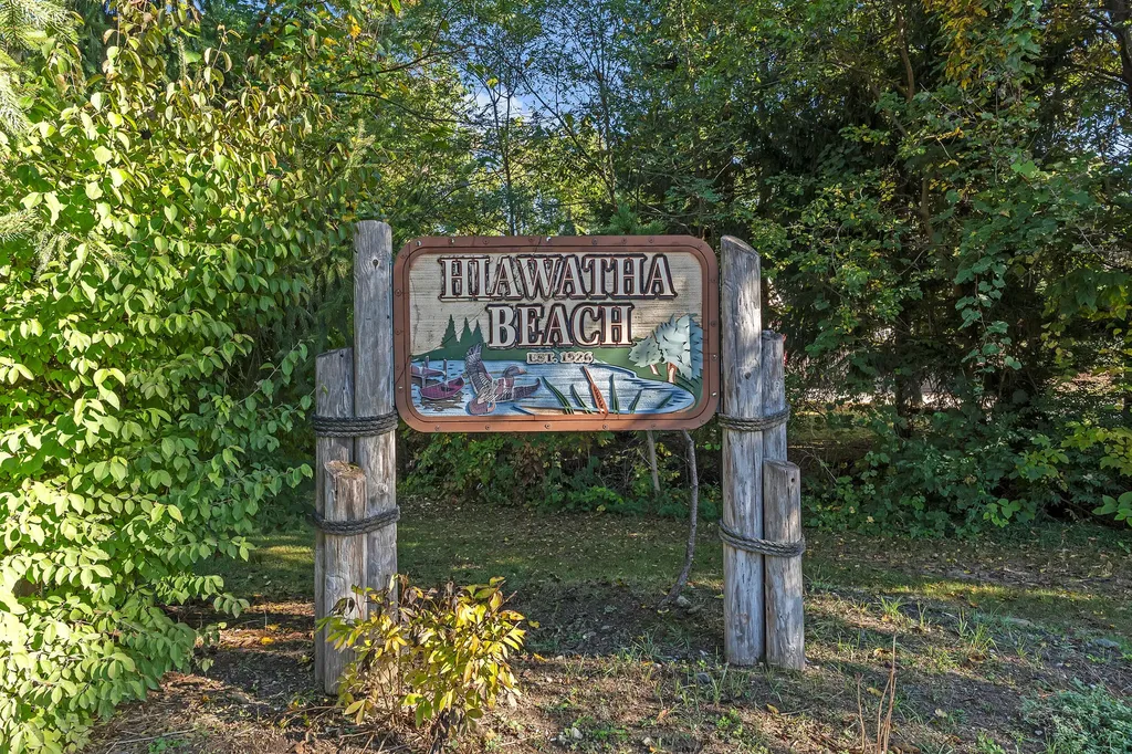 6240 Hiawatha Road Hamburg Township MI 48189