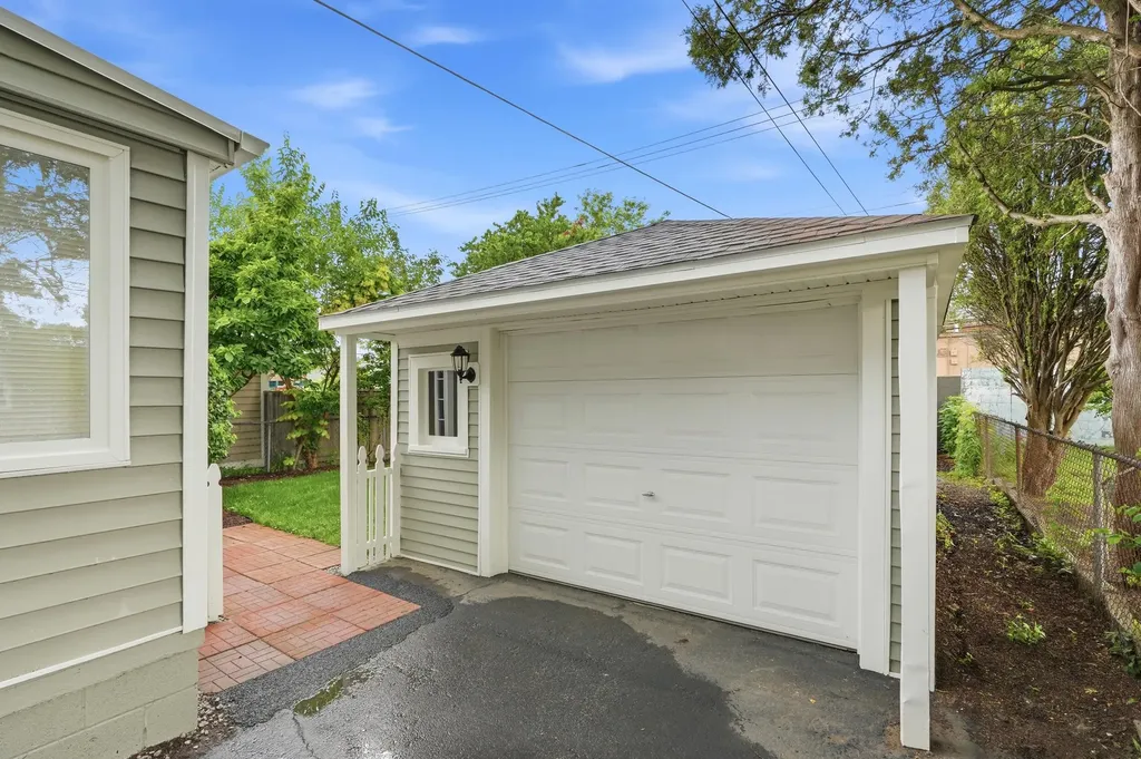 1203 E 2nd Street Royal Oak City MI 48067