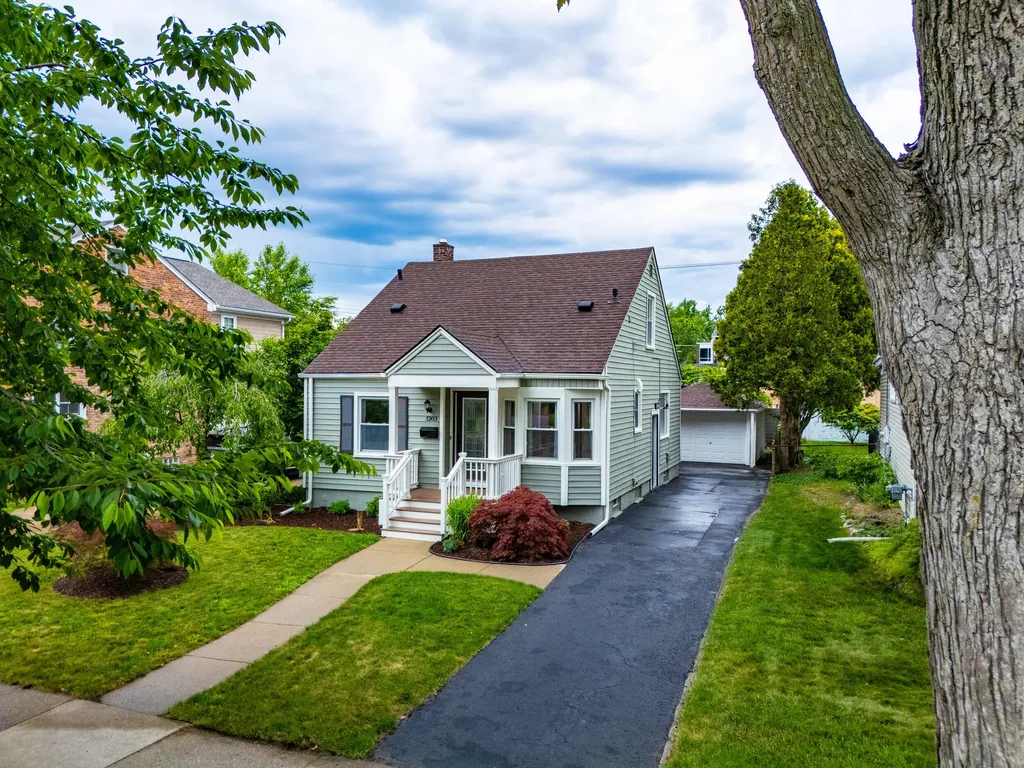 1203 E 2nd Street Royal Oak City MI 48067