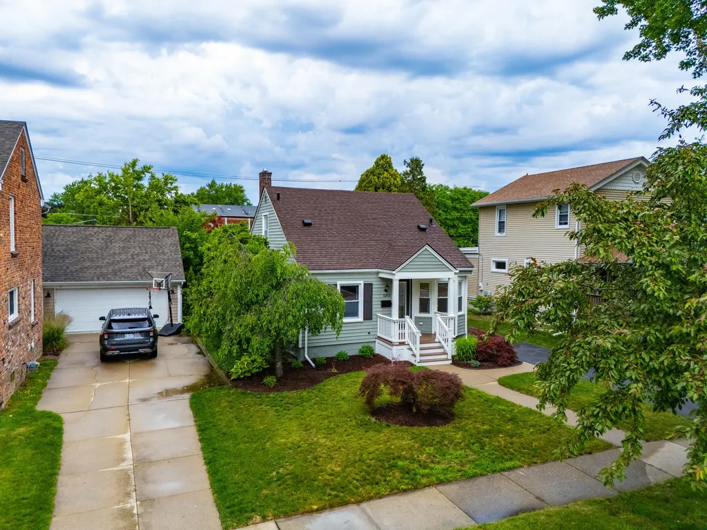 1203 E 2nd Street Royal Oak City MI 48067