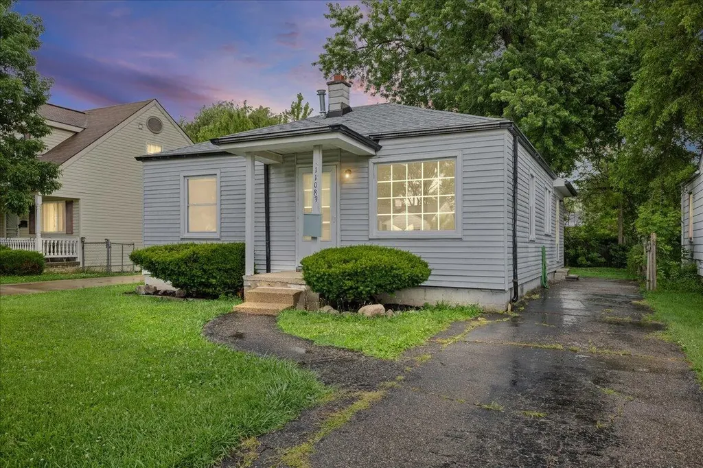 11083 Studebaker Avenue Warren City MI 48089
