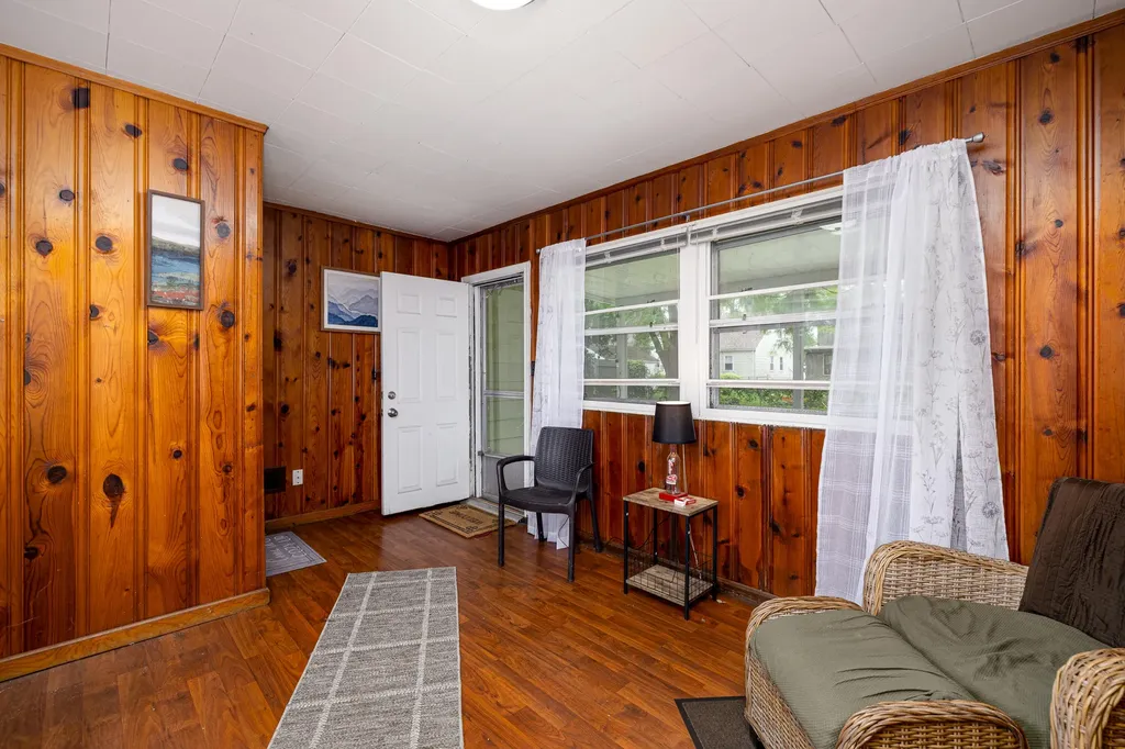 2225 Mclain Avenue Lincoln Park City MI 48146