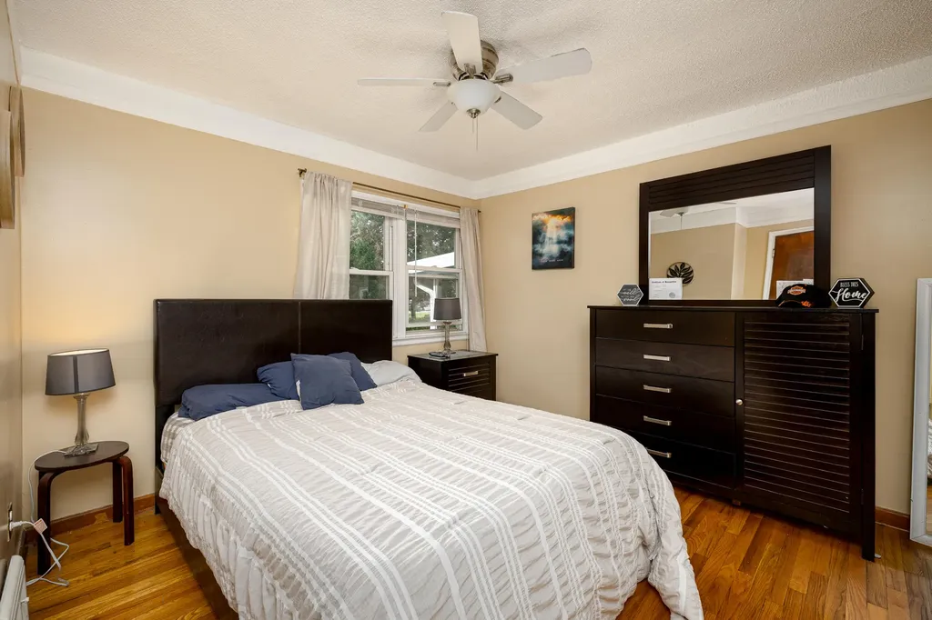 2225 Mclain Avenue Lincoln Park City MI 48146
