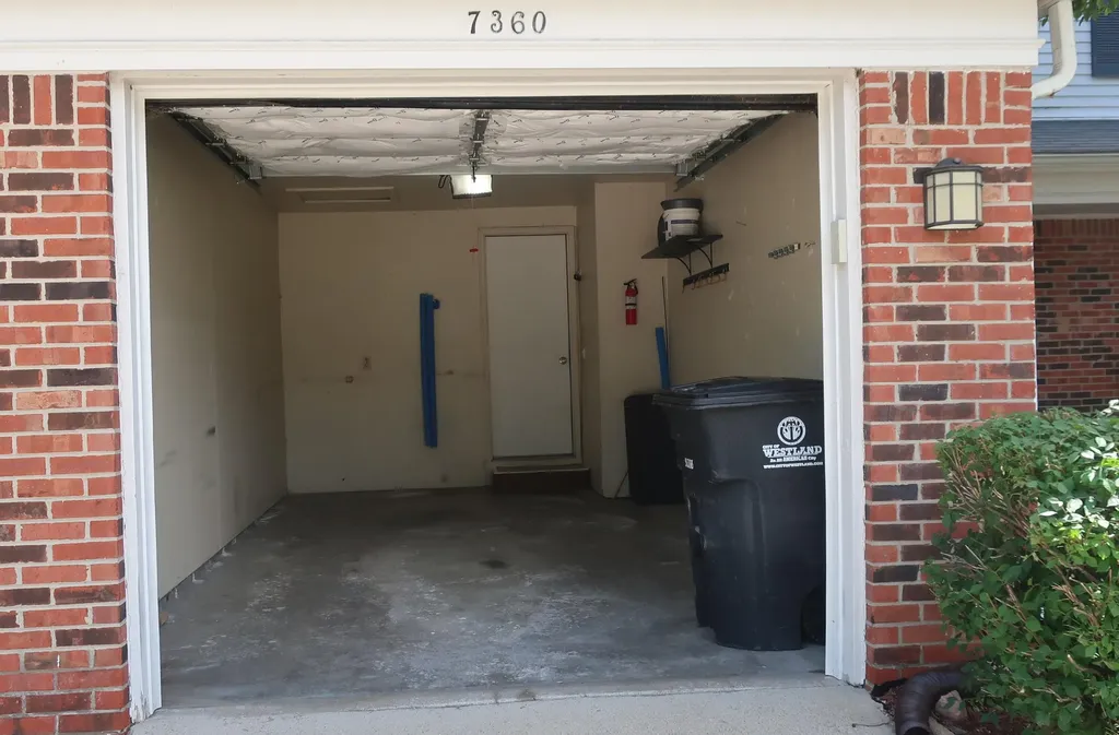 7360 S Kingston Court Westland City MI 48185