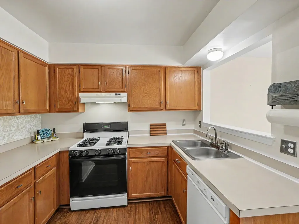 7360 S Kingston Court Westland City MI 48185
