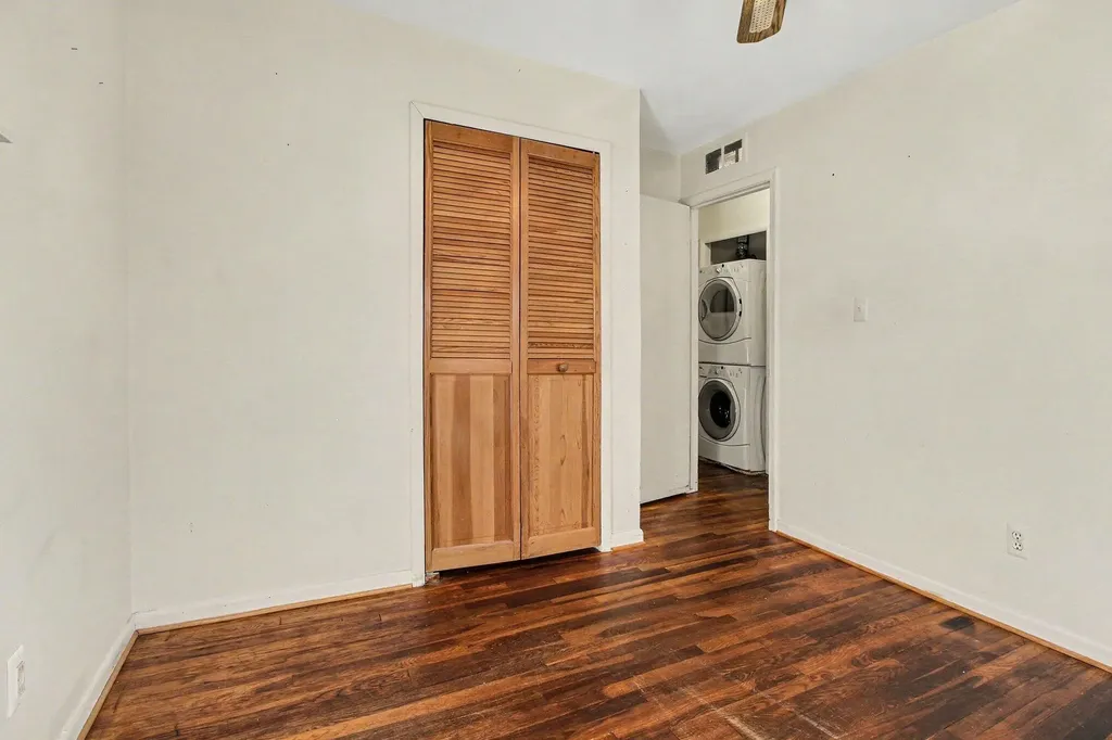 1307 Fall River Road Ypsilanti Charter Township MI 48198