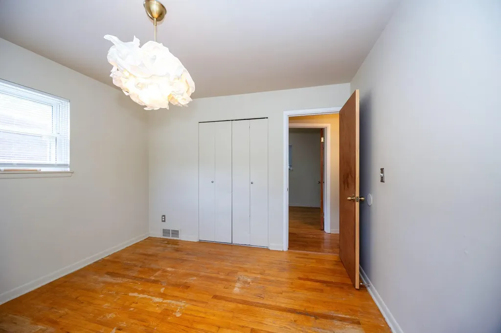 1031 N Maple Road Ann Arbor City MI 48103