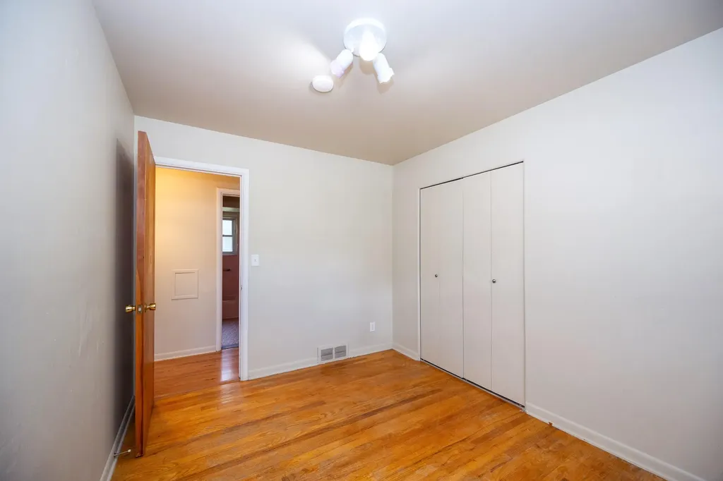 1031 N Maple Road Ann Arbor City MI 48103