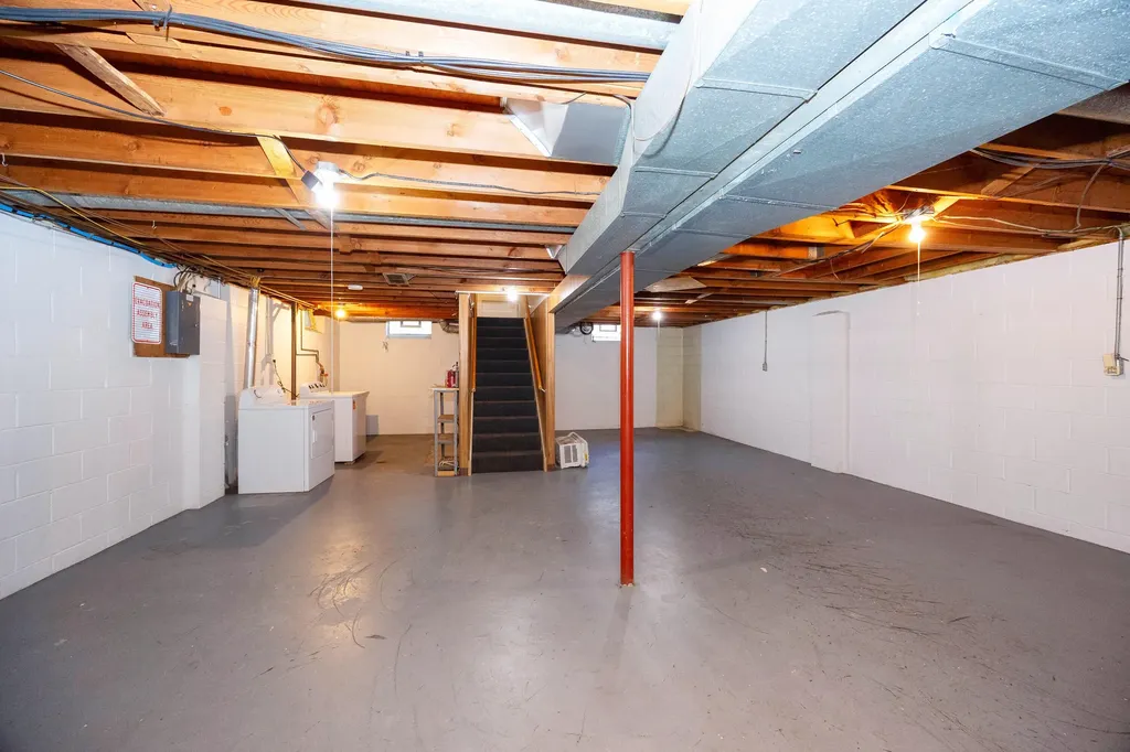 1031 N Maple Road Ann Arbor City MI 48103