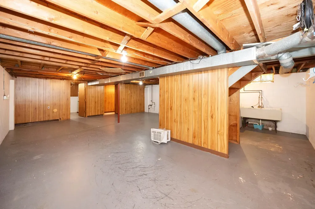 1031 N Maple Road Ann Arbor City MI 48103