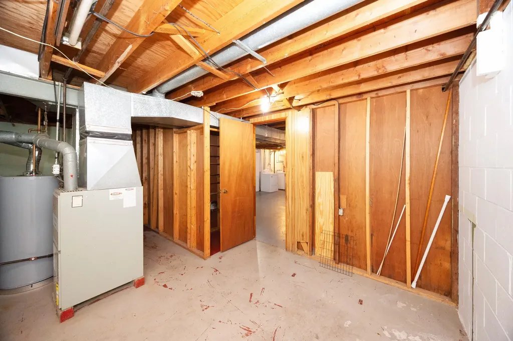 1031 N Maple Road Ann Arbor City MI 48103