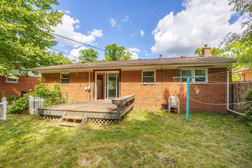 1031 N Maple Road Ann Arbor City MI 48103