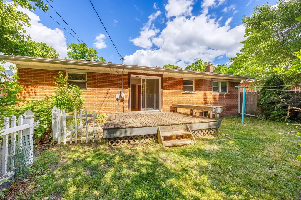 1031 N Maple Road Ann Arbor City MI 48103