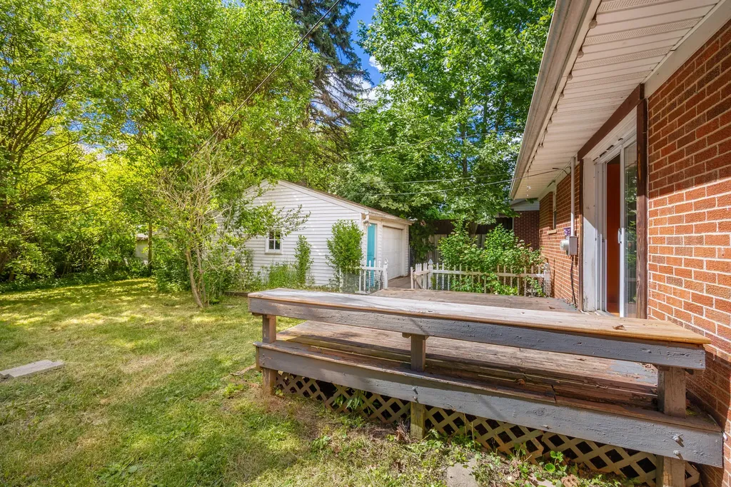 1031 N Maple Road Ann Arbor City MI 48103