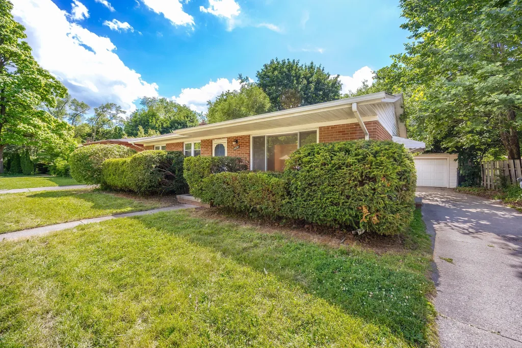 1031 N Maple Road Ann Arbor City MI 48103