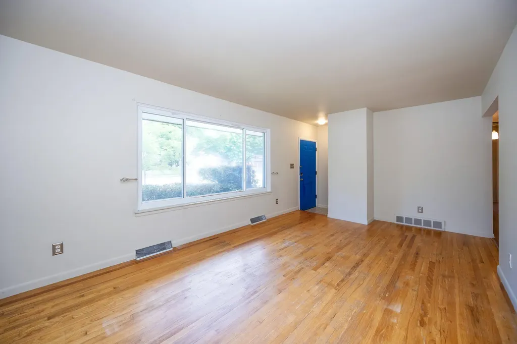 1031 N Maple Road Ann Arbor City MI 48103
